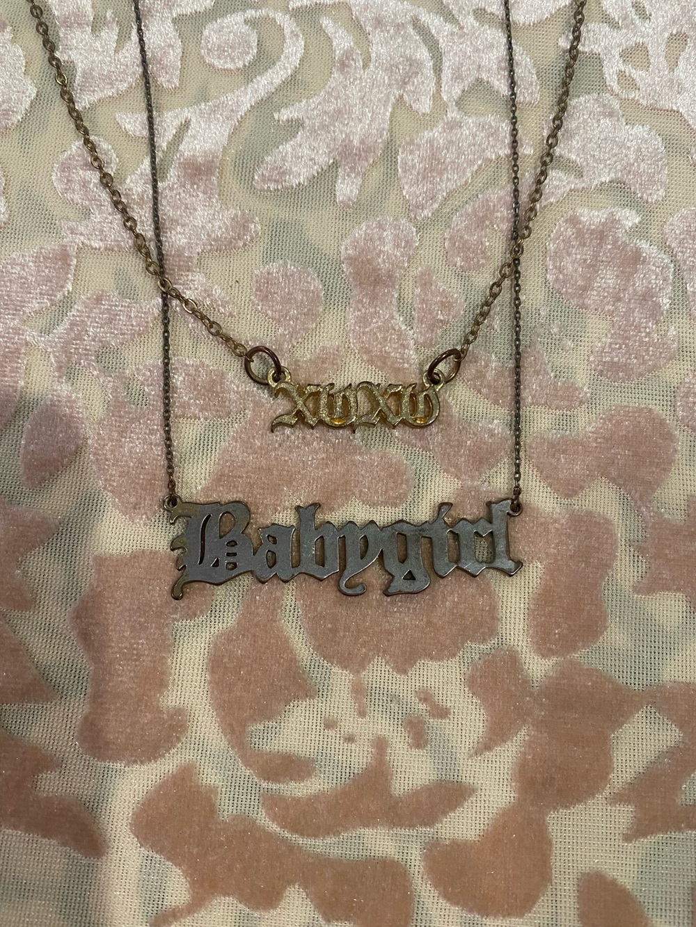 Y2K Vintage Gold Streetwear Necklace Set - “BABYGIRL” & “XOXO” Chain Necklaces